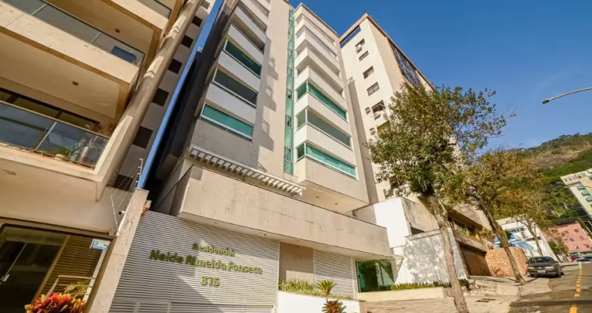 Apartamento alto padrão com 4 suítes, 2 vagas de garagem