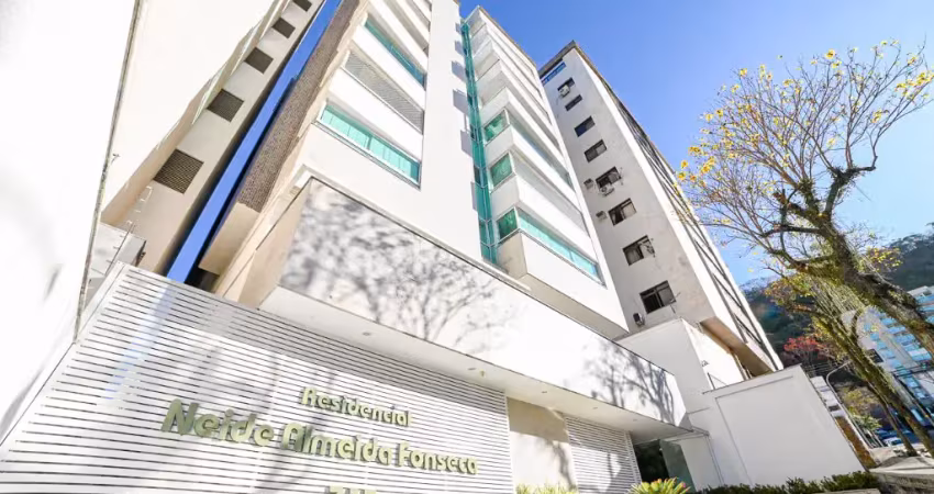 Cobertura triplex no santa helena, com 4 suítes e 5 vagas de garagem