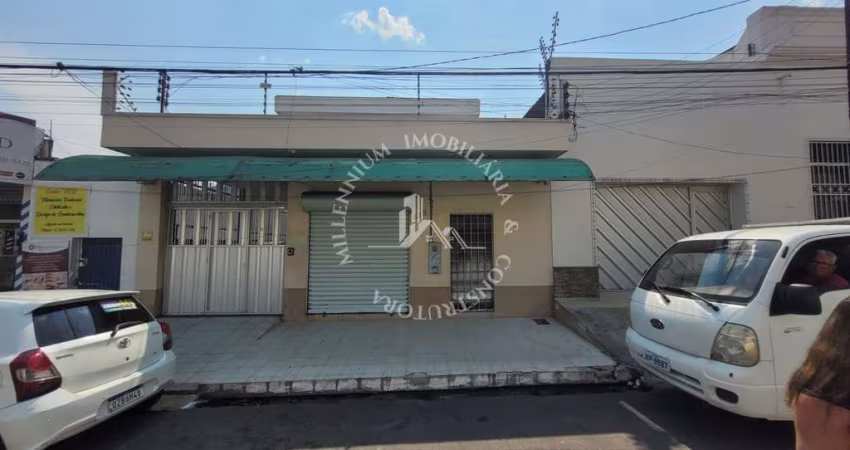 Casa no coração da Praça 14 com 5 quartos sendo 3 suítes