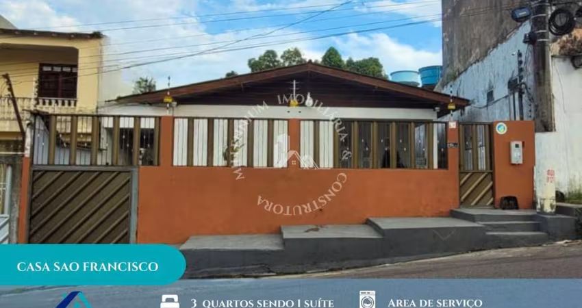 Casa em via Pública, B. São Francisco, 04 Qts, modulados, climatizada e 08 vgs, Manaus - Am