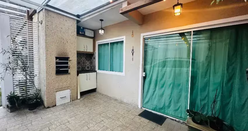 Sobrado Campeche, casa em Condomínio Fechado com Água, Luz e Iptu Individualizados