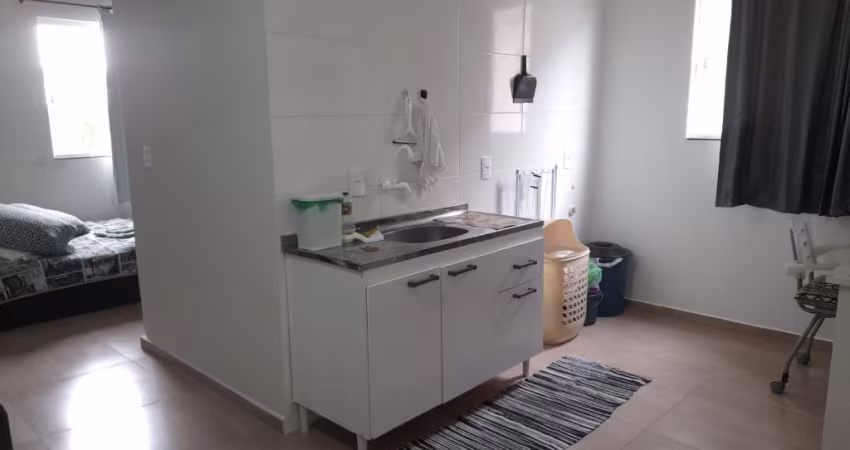 Oportunidade com Preço de Ocasião Quarto separado Fundos , silencioso e tranquilo