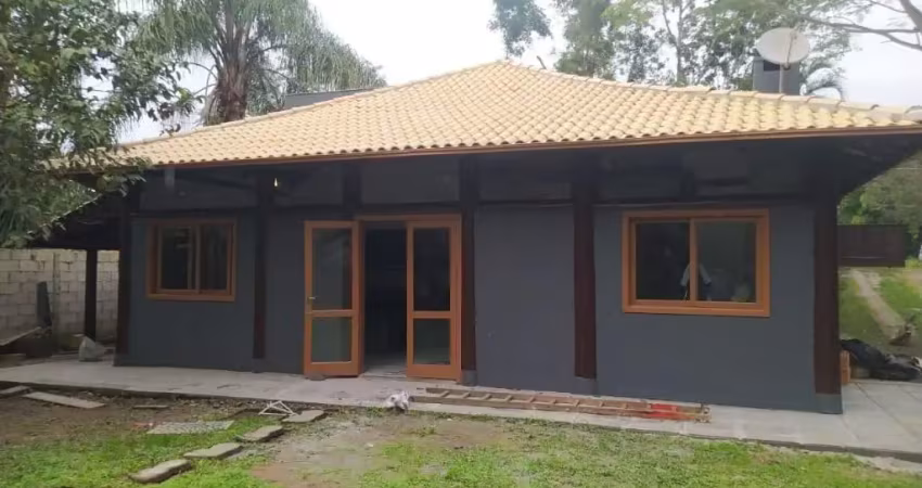Clima de fazenda , entocada na natureza e a 500mt da sc