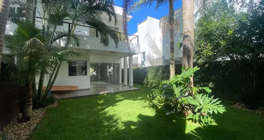 120 mt sendo 2 suítes, homeoffice em amplo terrenio de 225mt