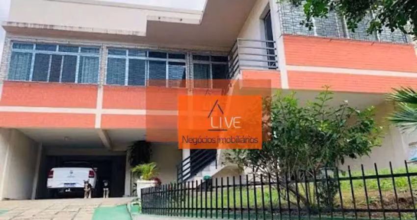 LIVE VENDE: Excelente Casa com 5 quartos, piscina, área gourmet, 350 m² de área construída por R$ 1.400.000 - Fátima - Niterói/RJ
