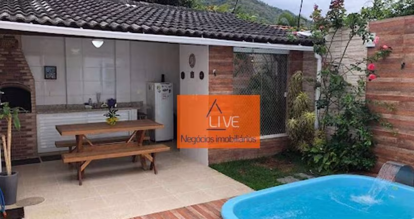 Live vende - Casa com 3 dormitórios à venda, 166 m² por R$ 870.000 - Piratininga - Niterói/RJ