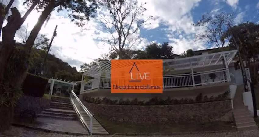Live vende: excelente casa com 7 quartos, 4 suítes, 4 vagas, 600 m² por r$ 1.500.000 - piratininga - niterói/rj