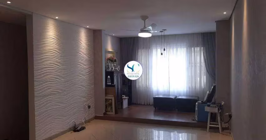 Vende-se casa triplex com piscina no bairro do Marapé!