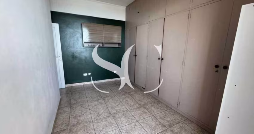 Vende-se apartamento de 02 dormitórios no bairro de Aparecida em Santos