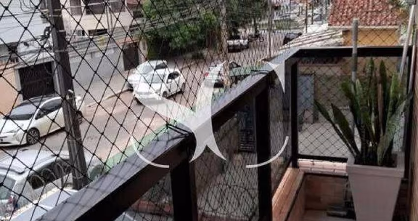 Vende-se sobrado triplex no bairro de Vila Valença na cidade de São Vicente