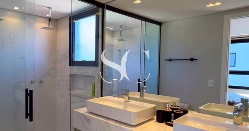 Vende-se casa com 03 suítes em Juquehy - condomínio próximo à praia.
