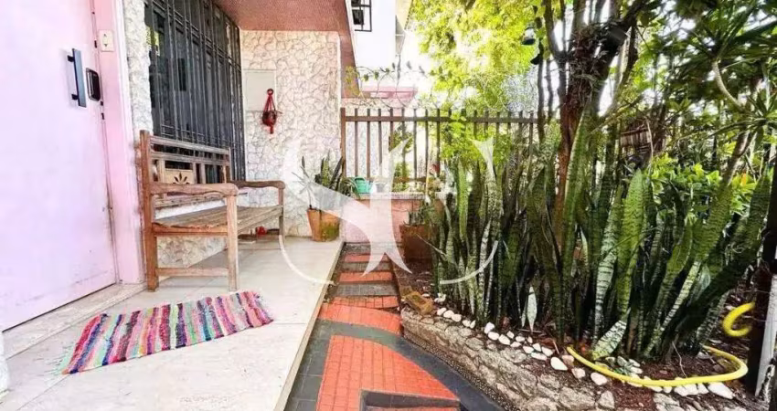 Vende-se sobrado de 3 dormitórios sendo 01 suíte no bairro de vila mathias em santos