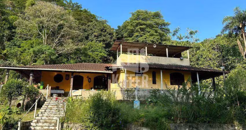 Sítio com 15.500 m², casa sede e lago – saquarema/rj