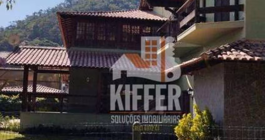 Casa com 3 dormitórios à venda, 400 m² por R$ 2.600.000,00 - Itacoatiara - Niterói/RJ