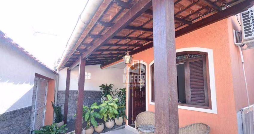 Casa com 3 quartos à venda, 250 m² por R$ 890.000 - Barreto - Niterói/RJ