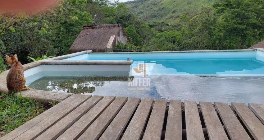 Sítio com 3 quartos à venda, 256000 m² por R$ 950.000 - Papucaia - Cachoeiras de Macacu/RJ