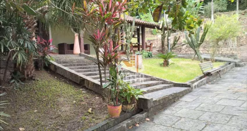 Chácara com 23.000m², Casa 4 Quartos (2 Suítes), Piscina e Renda com Aluguel – Piatininga/Jacaré