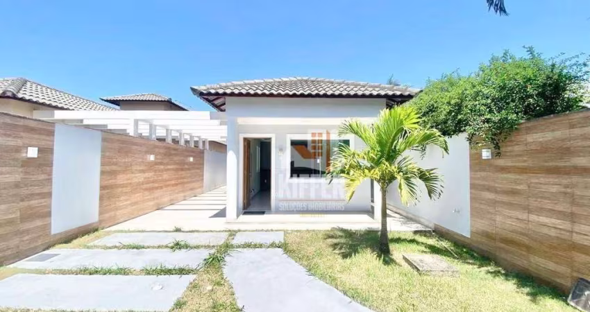 Linda casa em Jardim Atlântico Oeste ! Apenas 1 quadra da praia! Casa com 3 quartos (1 suíte),  cozinha e banheiros com móveis planejados, em terreno