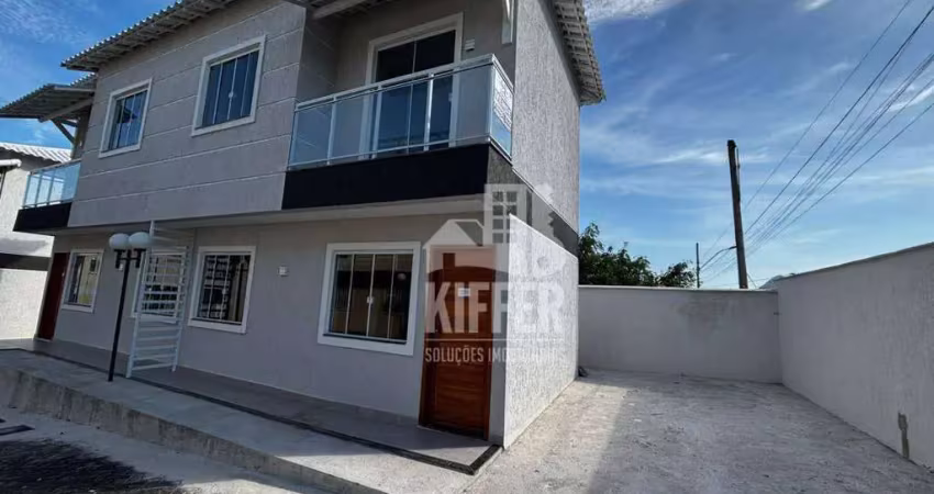 Duplex com 2 quartos em condomínio – próximo à rodovia e comércio em inoã