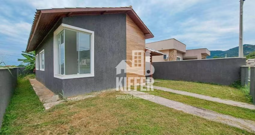 Casa com 2 dormitórios à venda, 67 m² por R$ 390.000,00 - Pindobas - Maricá/RJ