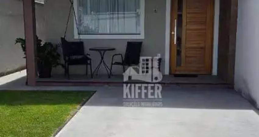 3 quartos, piscina, 1 quadra da praia de itaipuaçu!
