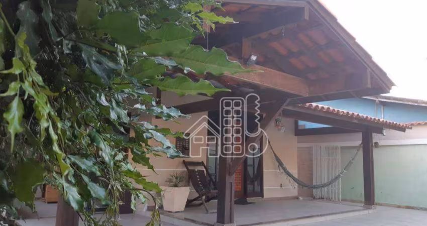 Casa com 3 quartos à venda, 300 m² por R$ 890.000 - Itaipu - Niterói/RJ