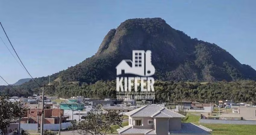 Terreno à venda, 435 m² por R$ 190.000,01 - Cajueiros - Maricá/RJ