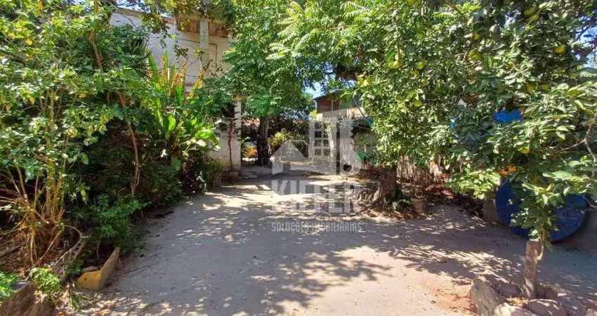 Casa duplex com quintal amplo para reforma – ótima localização a 5 min da orla do parque nanci