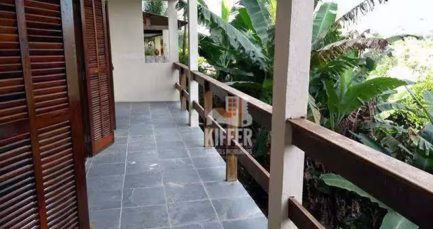Casa com 3 quartos à venda, 360 m² por R$ 635.000 - Santa Rosa - Niterói/RJ