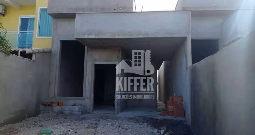 Casa com 3 quartos sendo 1 suíte no jardim atlântico leste  itaipuaçu