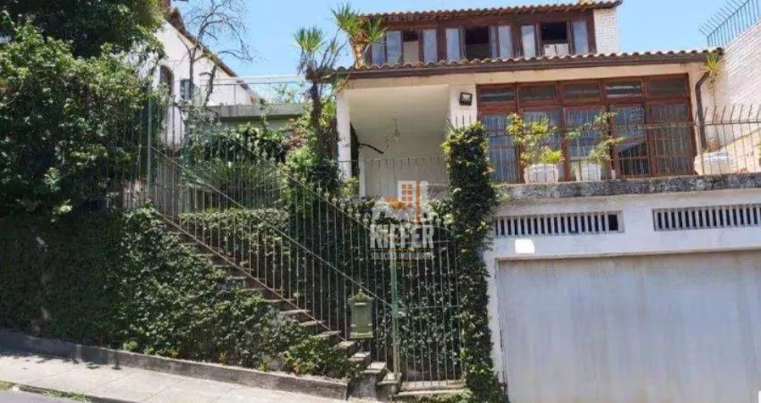 Casa 5 dormitórios em Icarai.