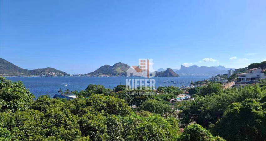 Casa Duplex com Vista para a Baía, 5 Quartos (3 Suítes), Piscina e Lazer Completo – Condomínio Fechado