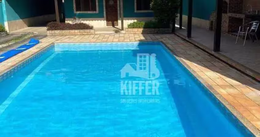 Linda casa com piscina pertinho da praia de itaipuaçu