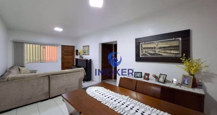 Casa fora de condomínio; 2 dormitórios; 4 vagas; no bairro Jardim Emília, Poá/SP