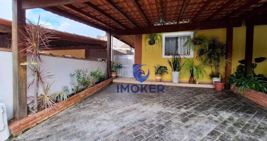 Casa térrea em condomínio; no bairro Vila Áurea, Poá/SP; 2 dormitórios; 2 vagas cobertas.