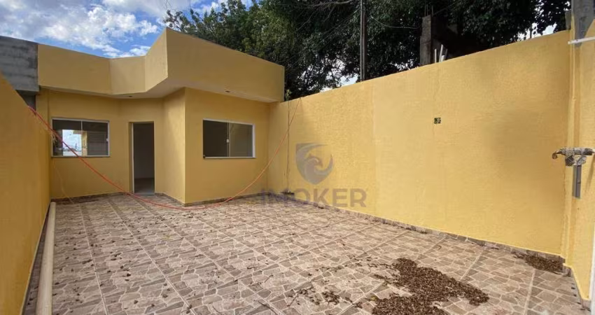Casa térrea em Poá/SP; 3 dormitórios (1 suíte); quintal; 3 vagas.