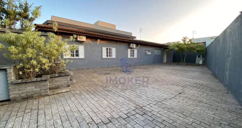 Casa térrea em Suzano/SP; 4 dormitórios (1 suíte); 1 escritório (suíte); amplo quintal; 5 vagas.