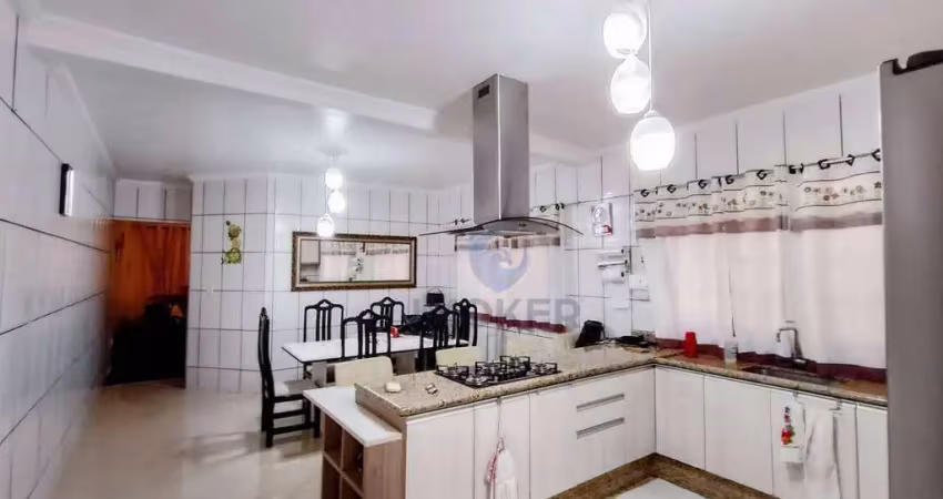 Sobrado com 3 suites e varandas, vagas 6 carros, Jd dos Ypês, Suzano/SP