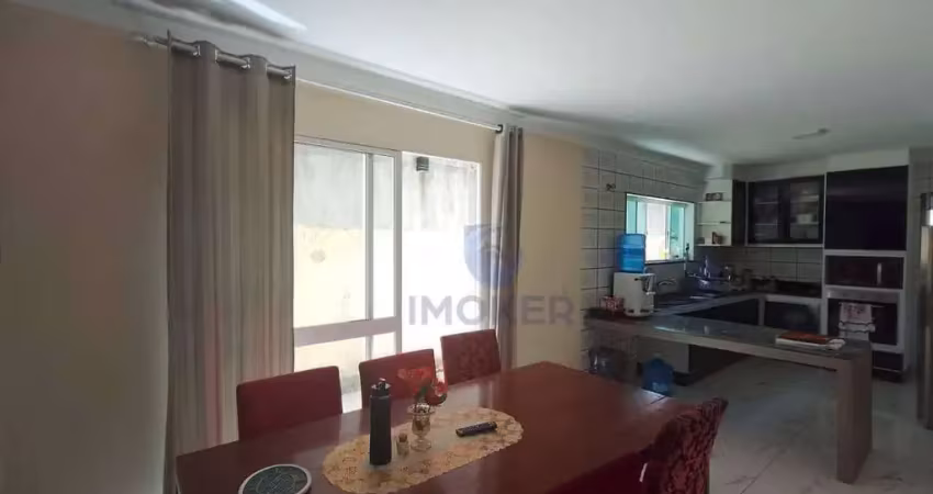 Sobrado em suzano/sp; 3 quartos (1 suíte); 3 vagas; amplo terreno