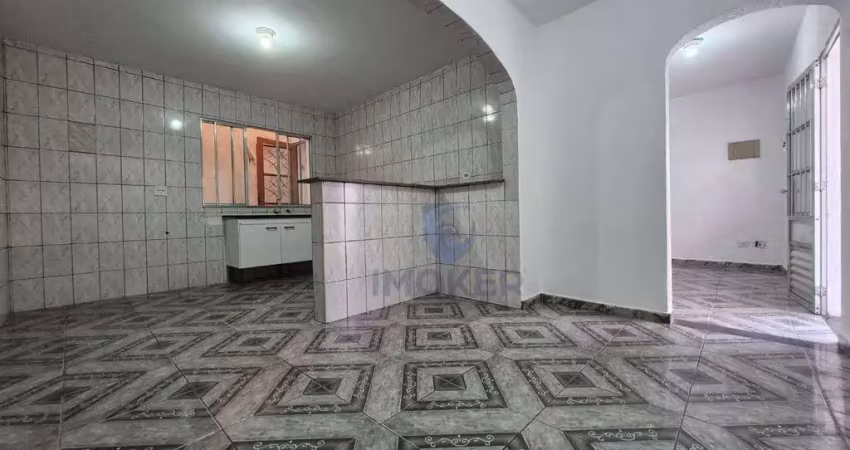 Sobrado em itaquera, são paulo/sp; 2 quartos; 5 vagas; cozinha ampla com dois ambientes.