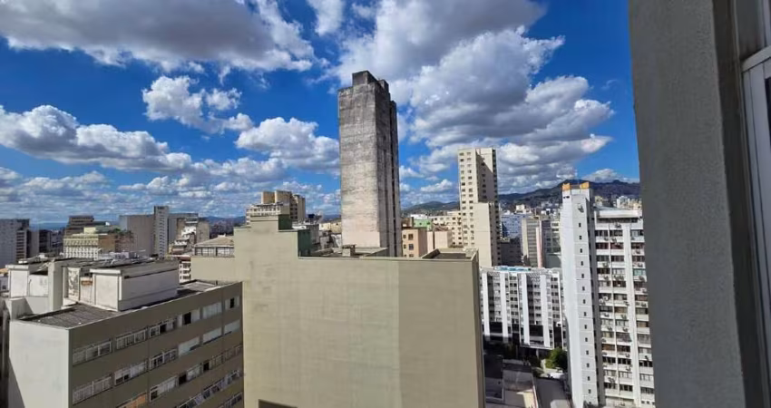 Andar alto com varanda, vista definitiva, melhor localização do Centro/Lourdes, vaga livre