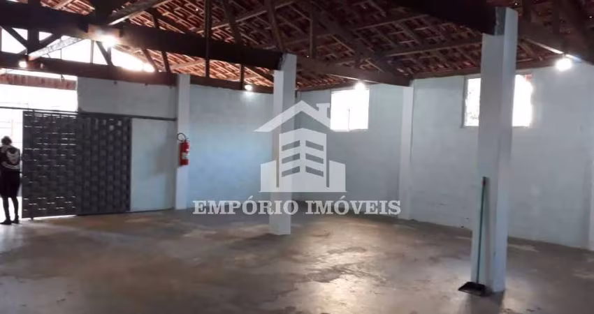 Vende-se Apartamento com 2 dormit. na C. Tiradentes. Aceita Financiamento
