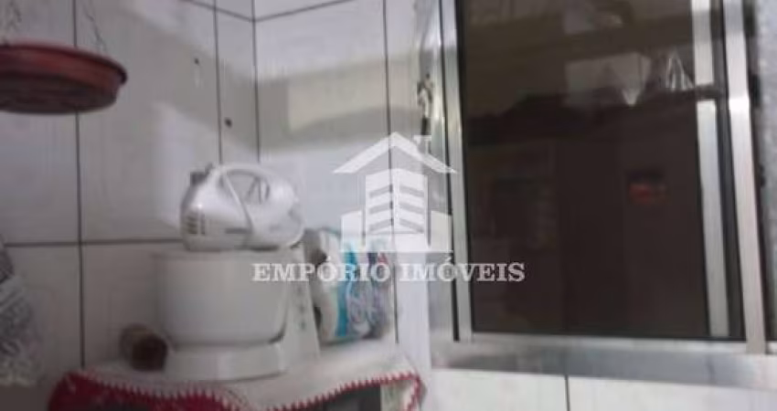 vende-se apartamento com 02 dormitórios na Inácio Monteiro