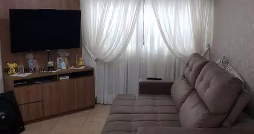 Sobrado para Venda em Mogi das Cruzes, Parque Santana, 3 dormitórios, 1 suíte, 2 banheiros, 2 vagas
