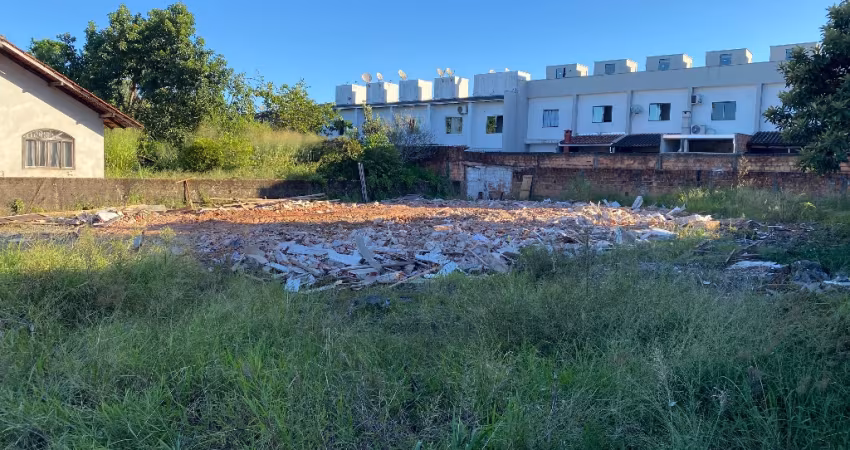 Lindo terreno de 680m² no Petrópolis