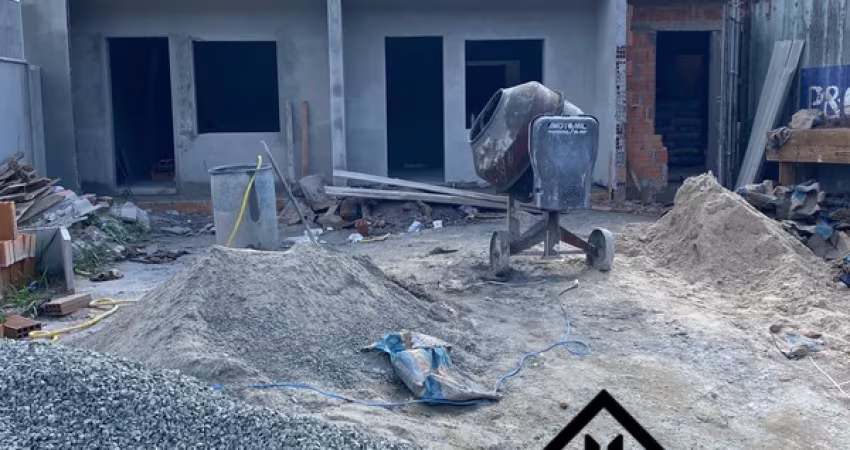 Casa geminada em construção no Vila Nova