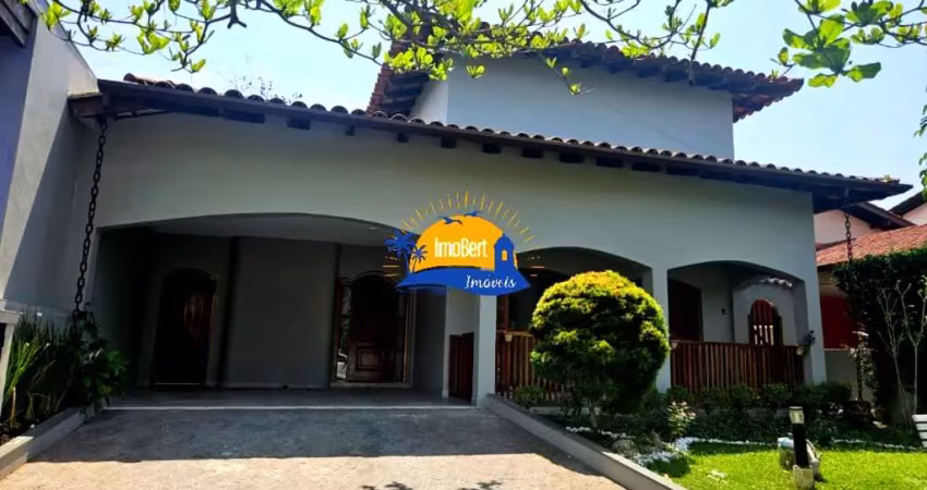 Casa de Condomínio de Luxo à Venda em Bertioga-SP: 4 Quartos, 3 Suítes, 3 Salas, 4 Banheiros, 4 Vagas, 228,68m² de area construída