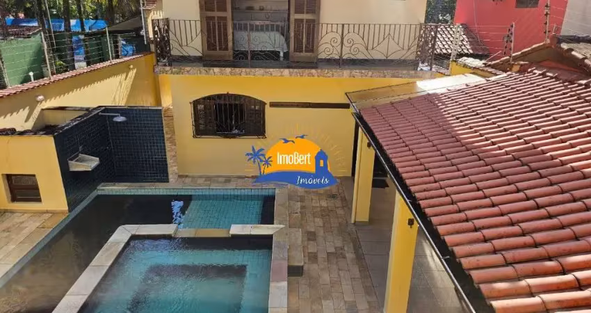 Sobrado à venda com 3 quartos e 2 suítes a 200mts da praia em bertioga-sp.