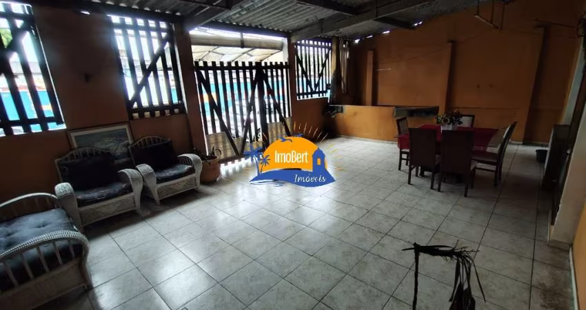 Casa comercial no Centro de Bertioga-SP: 12 suítes, 432m² de área. Agende sua visita!