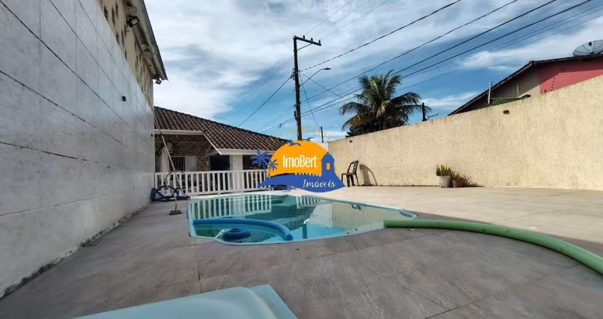 Casa térrea reformada à venda em Bertioga-SP, bairro Rio da Praia: 2 quartos, 4 banheiros, 6 vagas de garagem, 232,69m².